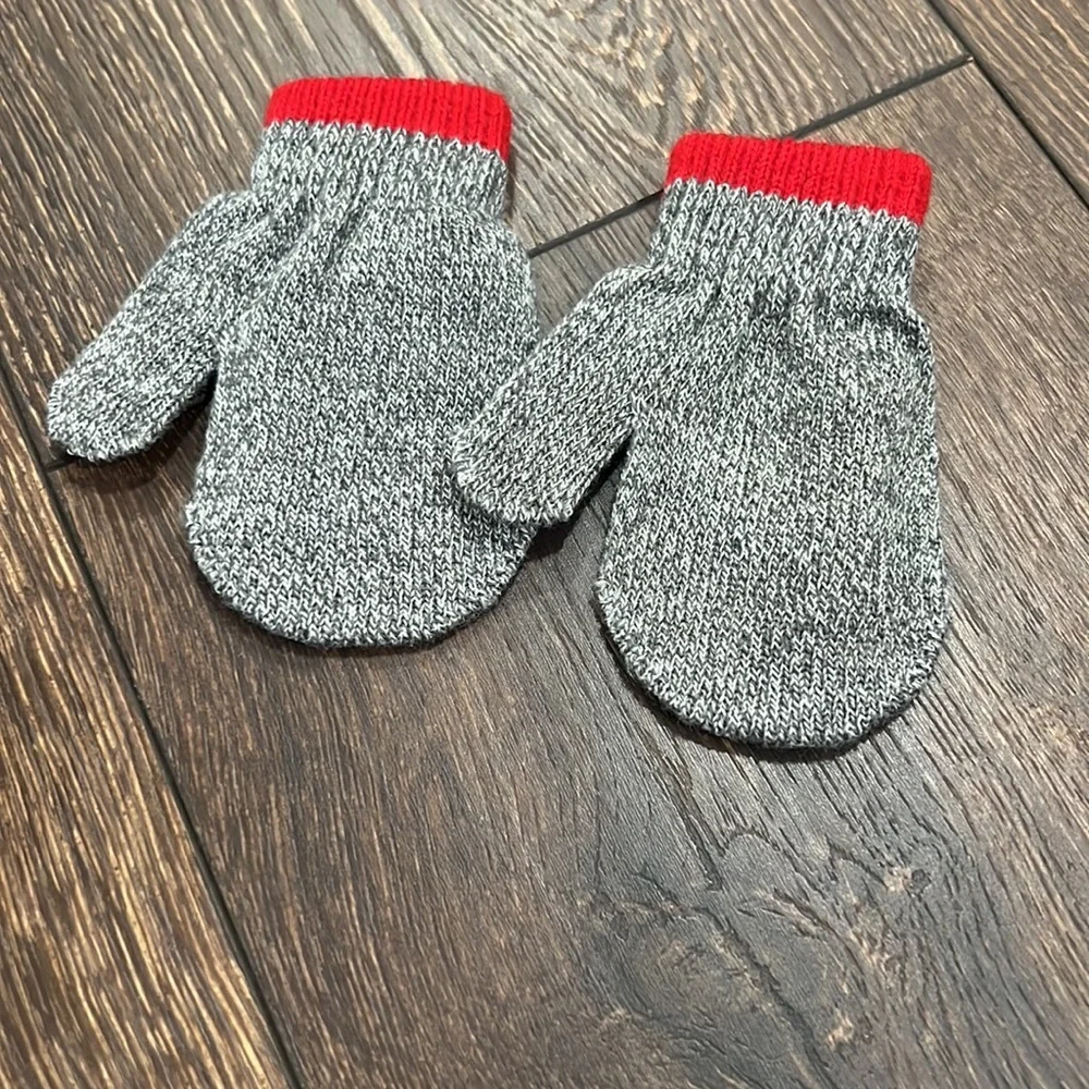 Baby Boy's Carter's Boots and Mittens Lot 3-6 month's - Picture 5 of 8
